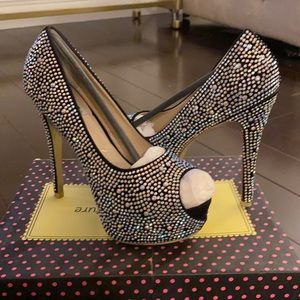 Red Kiss Kouture muse open toe platform pump 7.5